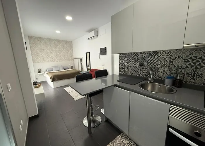 Apolo Studio: En Playa De Canteras Apartment *